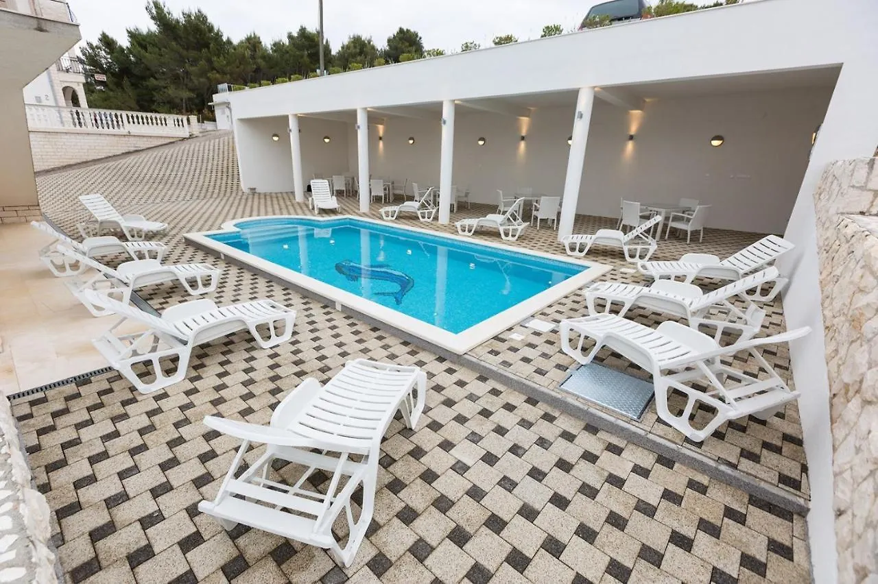 Apartment In Okrug Donji With Sea View, Balcony, Air Conditioning, Wifi 5166-5 Donji Okrug  Croatia