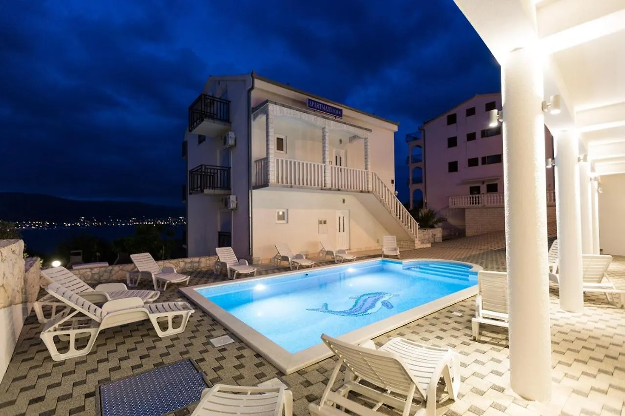 Apartment In Okrug Donji With Sea View, Balcony, Air Conditioning, Wifi 5166-5 Donji Okrug